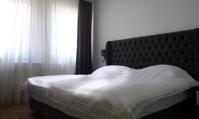 Rodheim vor der Hohe Apartamento | Apartamento-De Lujo-Baño Privado