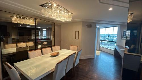 Campinas Apartamento | Deluxe apartment com 4 suítes no coração da grande Florianópolis