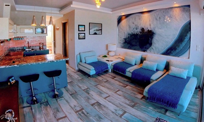 Haraki Apartamento | Deluxe Beach Apartment- Sleeps 2 & Private Terrace