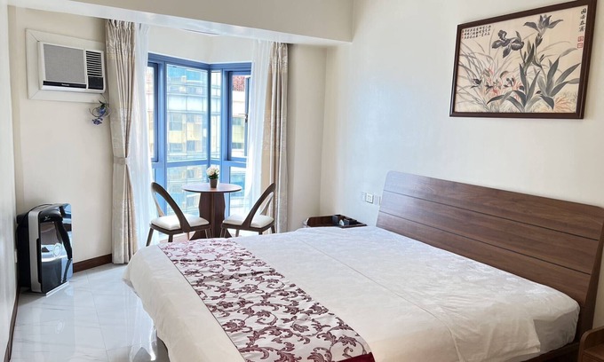 669 Ermita Apartamento | Deluxe Business Suite with Sea View