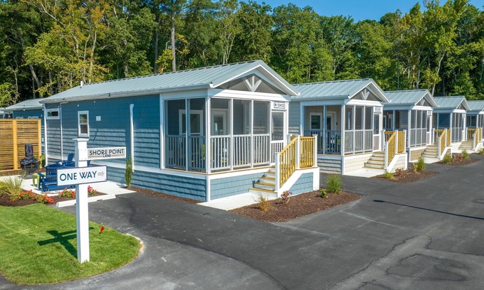 Ocean City Cabaña | Deluxe Cottage - 2 Bedroom Cabin 5 - Deluxe Cottage with two bedrooms.