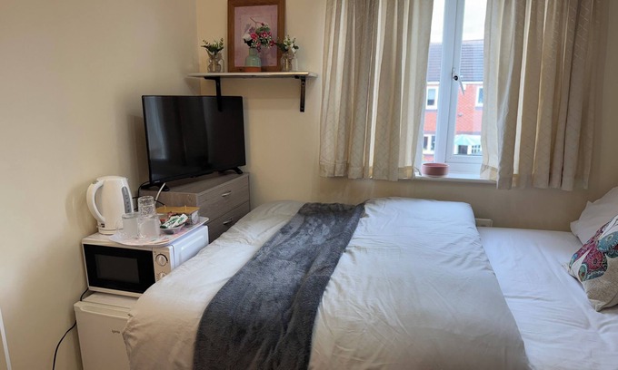 Acocks Green Apartamento | Deluxe Double Room in Birmingham
