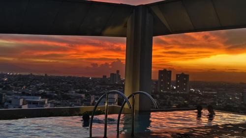Phil-Am Apartamento | Deluxe One Bedroom Suite by Christine Suites infront of Trinoma Mall