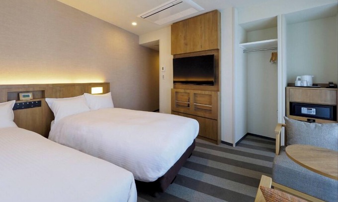 Minatomirai Hotel | Deluxe Plus Room 2 Single Beds @Hotel Yokohama Japan
