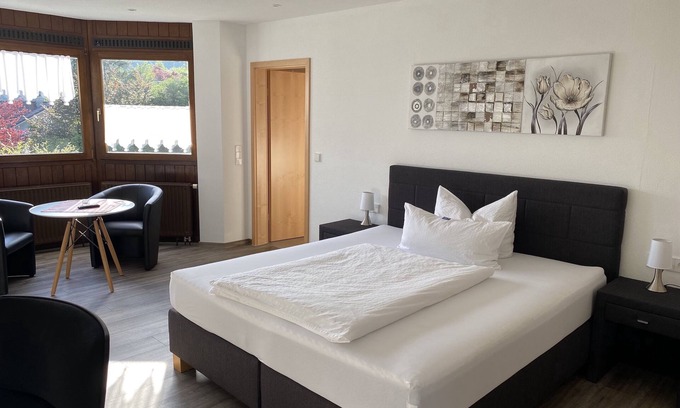 Pfeffingen Apartamento | Deluxe room 1, 32sqm, 1st floor, max. 2 persons
