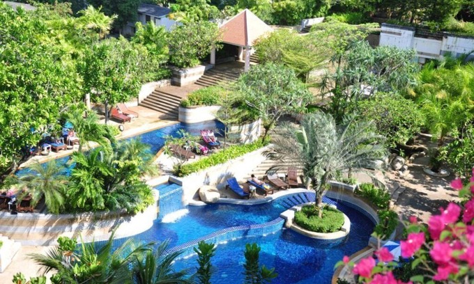 Patong Hotel | Habitación Deluxe # 10, vista parcial al mar