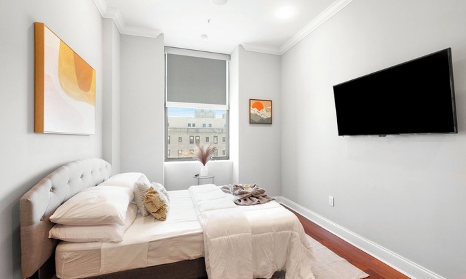 Olde Kensington Apartamento | Deluxe Studio: Pool & Concierge