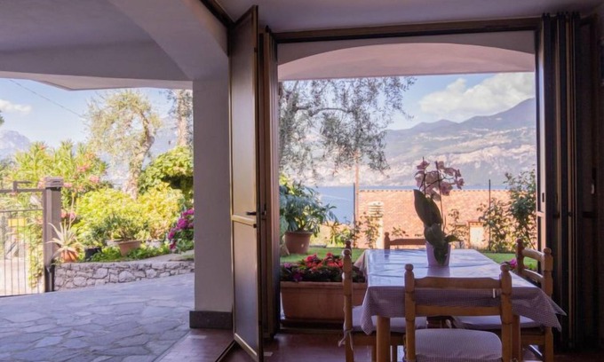 Magugnago Apartamento | Apartamento Delvai en Brenzone - 4 personas, 2 dormitorios
