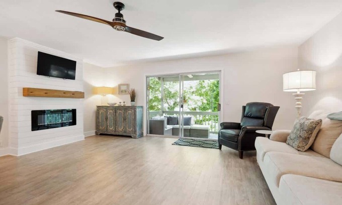 Demere Park Apartamento | Demere Landing Summar