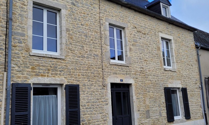 Sainte-Mere-Eglise Casa | Demeure Avec Spa, Espace Jeu, Babyfoot, Idéal Pour les Familles