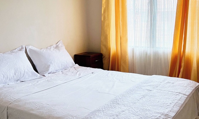 Armenia Apartamento | Democratic Rest - Room in bungalow with WiFi & AC