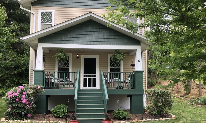Oakley Cabaña | Denise's Cottage