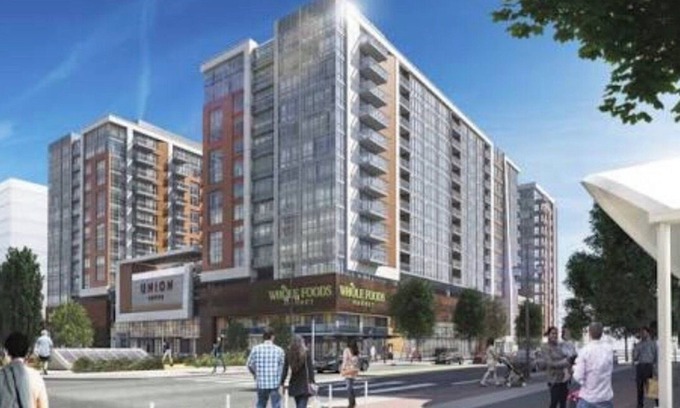 Uptown Apartamento | Denver 1BR Apt with Amazing balcony views pool, jacuzzi and fitness center