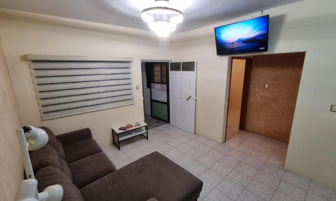 San Antonio de la Cal Apartamento | Departamento de 2 habitaciones en Casa la Experimental