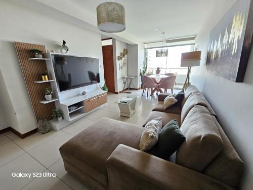 Chiclayo Apartamento | DEPARTAMENTO con BALCÓN DE 3 HABITACIONES CERCA DE TODO