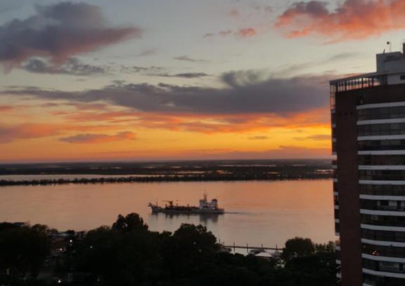 Centro Apartamento | Departamento piso 17 con vista al río