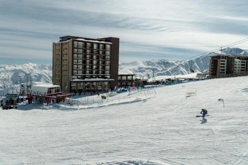 Farellones Apartamento | Departamentos ALOJAMIENTO OFICIAL GRAN PARADOR ski in - out, Centro de Ski El Colorado, Farellones - Único con descuentos en servicios del Centro de Ski