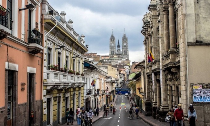 Quito Historic Center Apartamento | DEPARTAMENTO JUNTO A LA BASÍLICA DEL VOTO NACIONAL