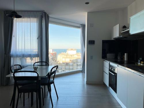 La Perla Apartamento | Depto Pablo - Depto Royal Park en zona La Perla con vista al mar y amenities 4 PAX - Hola Sur