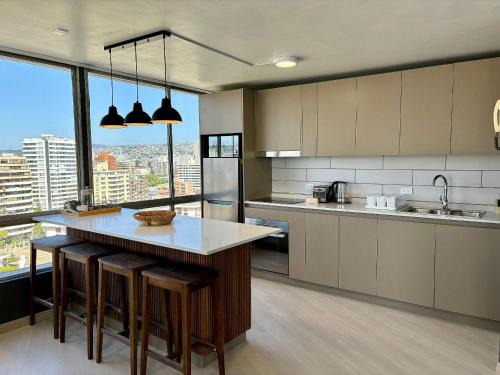 Vina del Mar Apartamento | Depto remodelado vista al mar en Avda San Martin
