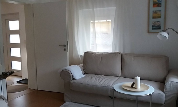 Dernbach Casa | Dernbach Sunrise, casa de vacaciones idílicas con patio privado