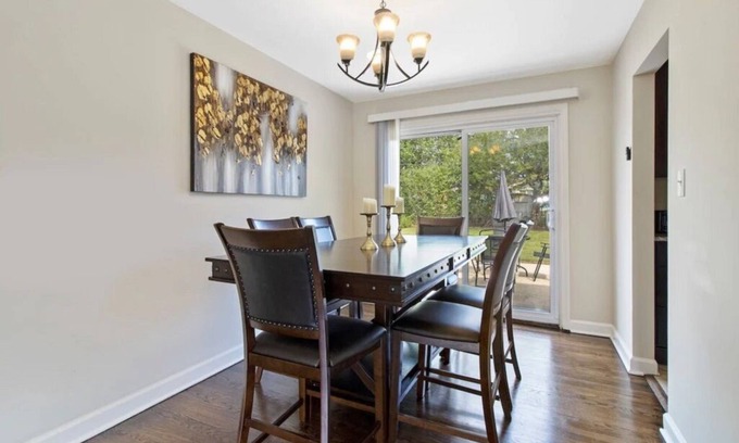 Des Plaines Casa | Des Plaines FHS Rental