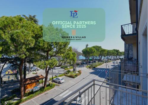 Desenzano del Garda City Centre Apartamento | DesenzanoLoft Official Partner Homes & Villas by Marriott Bonvoy - Cocktail Lake Front Family apartment
