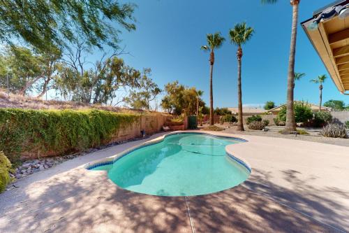 Garden Lakes Casa | Desert Blooms