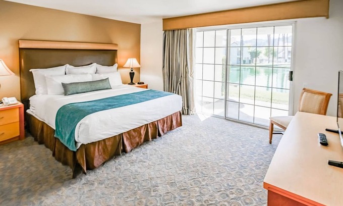 La Quinta Complejo | Desert Breezes Resort - Condo- 2bdrm/2bath- BNP Paribas Open - 3/15-3/22