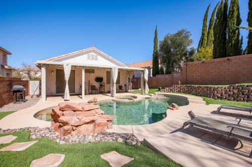 MacDonald Ranch Casa | Desert Escape with Pool Oasis Near Golfing and Vegas!