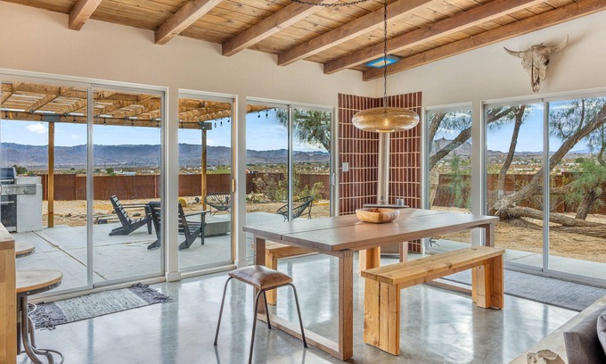 Joshua Tree Casa | Desert Hearts Ranch - BBQ, Quiet and Dark Skies in Joshua Tree