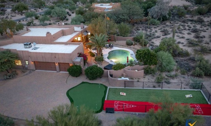 North Scottsdale Casa | Desert Hideaway+Shuffleboard+Golf+Billiards+Pool & Spa+Table Tennis