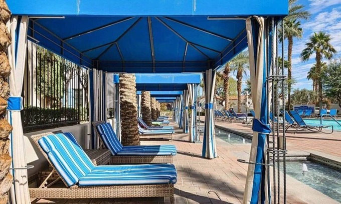 La Quinta Villa | Desert King Room w/Mountain Views in Resort Villa