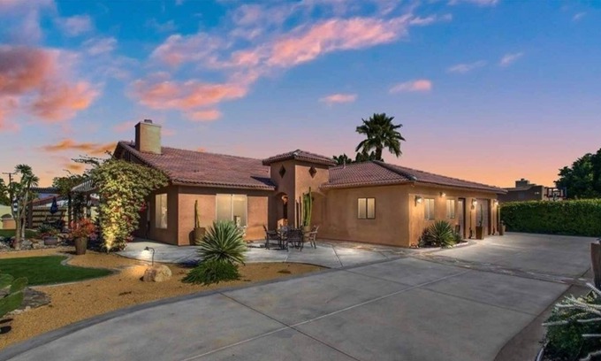 Bermuda Dunes Villa | Desert Oasis- 5 bedroom Private Pool and Spa