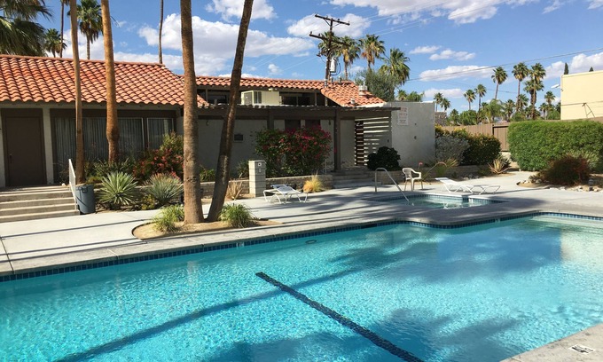 Little Tuscany Condominio | Oasis en el desierto con vistas a la montaña