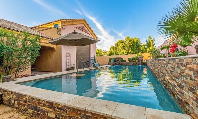 East Mesa Casa | Desert Paradise Retreat | Luxe 5BR w/Pool in Mesa