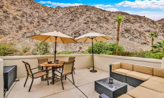 La Quinta Casa | Desert Paradise with Exceptional Mountain Views