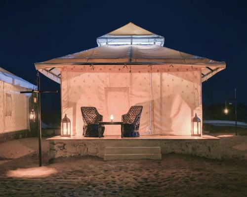 Sam Otro | Desert Royal Heritage Camp
