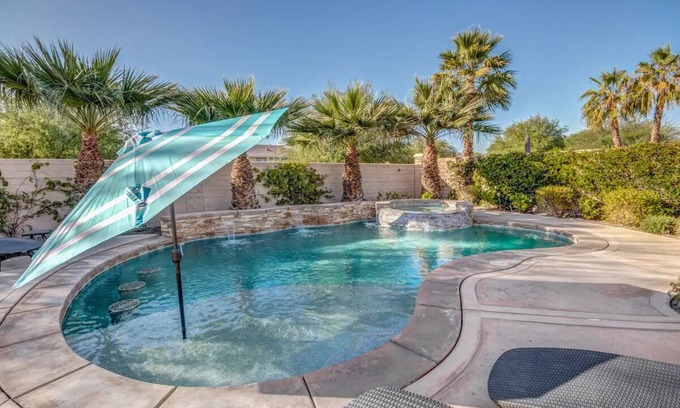 Terra Lago Villa | Desert Oasis de lujo con piscina privada de agua salada a minutos del casino y festivales