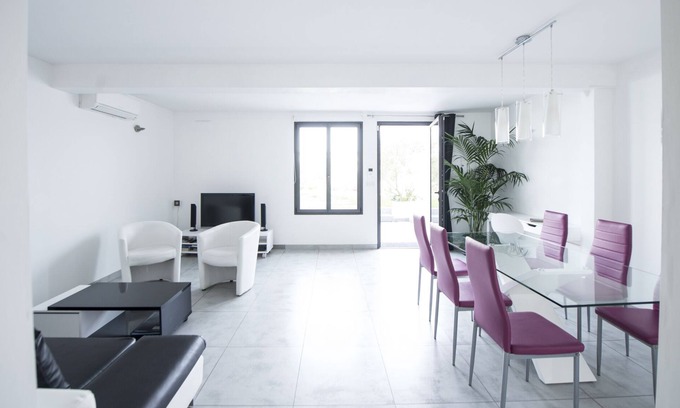 8th Arrondissement Apartamento | Apartamento de diseño en jardín, en villa en Marsella, puerto de Pointe Rouge
