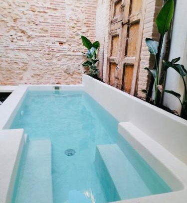 El Cabanyal Apartamento | Design house with swimming pool near the beach