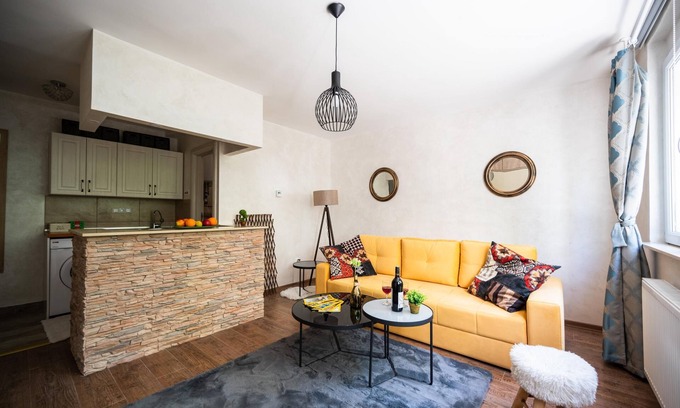 Novo Sarajevo Apartamento | Design Studio Apartment near the Center