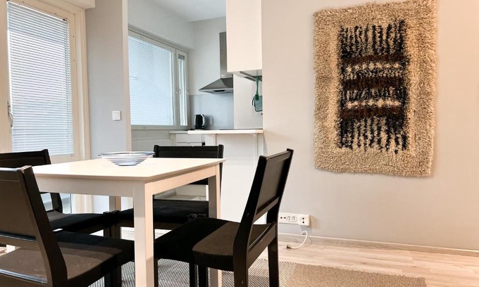 Espoo Apartamento | Design studio next to metro with parking