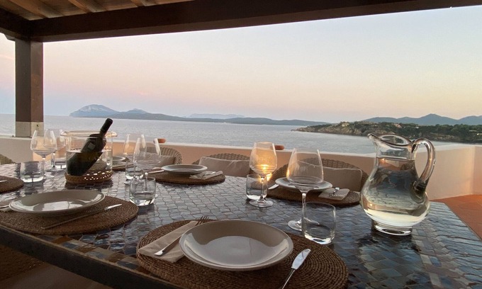 Porto Rotondo Apartamento | Designer apartment overlooking the bay. Shared pool, access to the sea