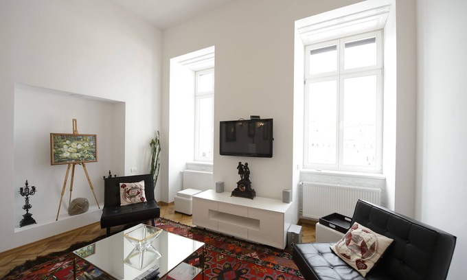 Brasov City Centre Apartamento | Apartamento de diseño en edificio histórico