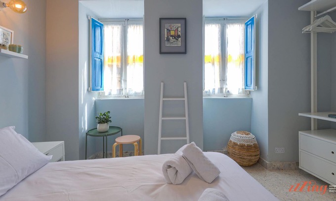 Kalkara Apartamento | Designer Apartment in Village Square