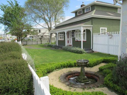 Sydenham Cama Y Desayuno | Designer Cottage