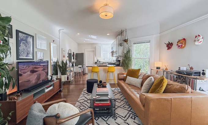 La Lengua Condominio | Designer Pad in the Sunny Mission District