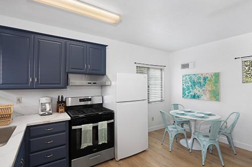 La Mesa Apartamento | Designer Poolside 1Bed1Bth Retreat