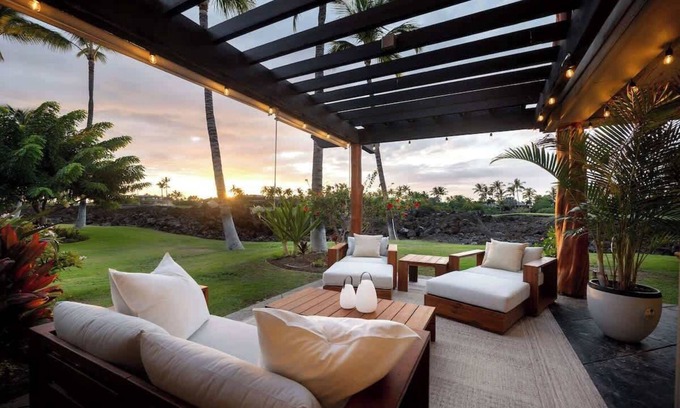 Kamuela Casa | Designer Remodel | Kings + Sunset + Murals + Aloha